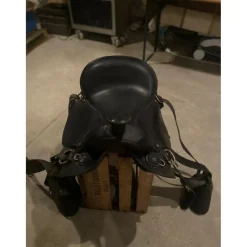 Selle orientée western