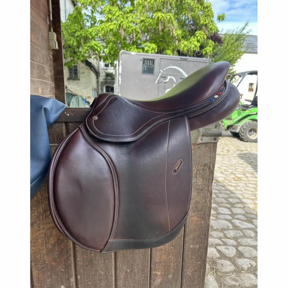 Selle PLS - 17,5 - excellent état doublée veaux
