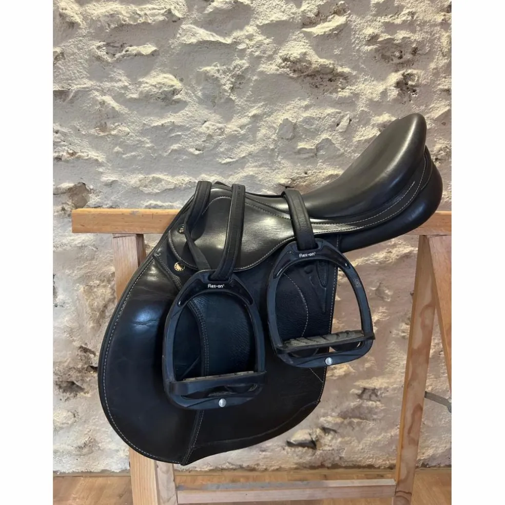 Selle Prestige Versailles 17' équipée