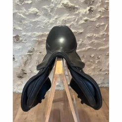Selle Prestige Versailles 17' équipée