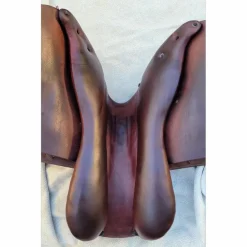 Selle Renaissance modèle M — État excellent, matelassures laine ajustable