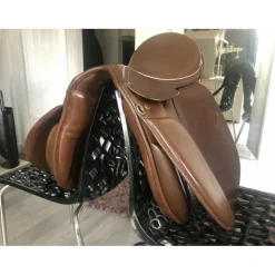 Selle ronzon Island avec son couvre selle en mouton véritable