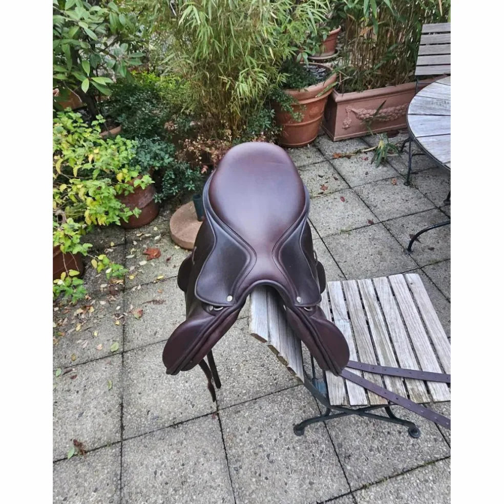 Selle RS Line Monoquartier marron 17.5