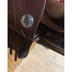 selle semi plate MEYER 2023 TAILLE 17 EN PARFAIT ÉTAT