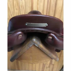 selle semi plate MEYER 2023 TAILLE 17 EN PARFAIT ÉTAT