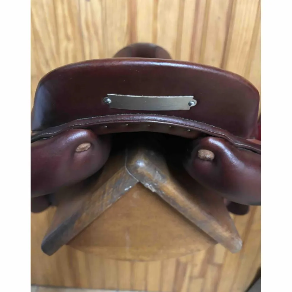 selle semi plate MEYER 2023 TAILLE 17 EN PARFAIT ÉTAT