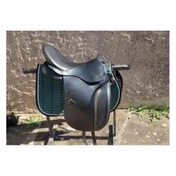 Selle Stübben noire modèle Virginia taille 18 pouces