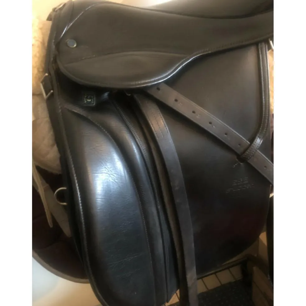 Selle Stübben Scout équipée 18 pouces