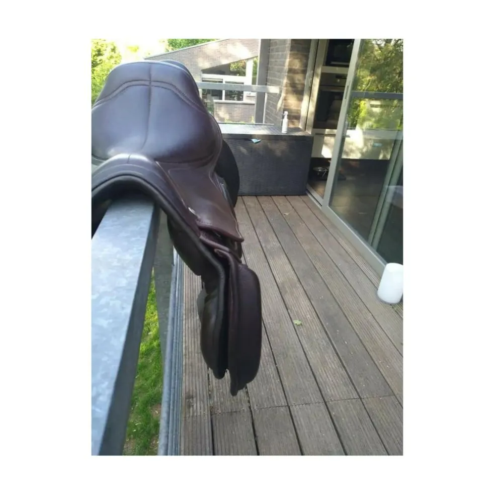 Selle type cross 16"5 marque ZALDI