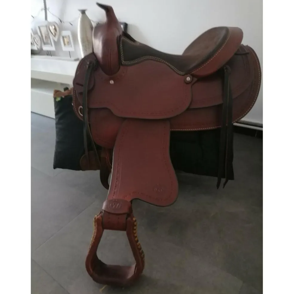 Selle western CONTINENTAL toute équipée + bride + collier neufs
