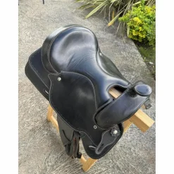 selle western noir