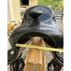 selle western noir