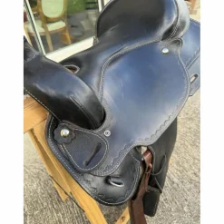 selle western noir