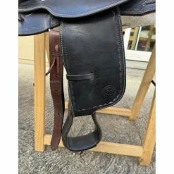 selle western noir