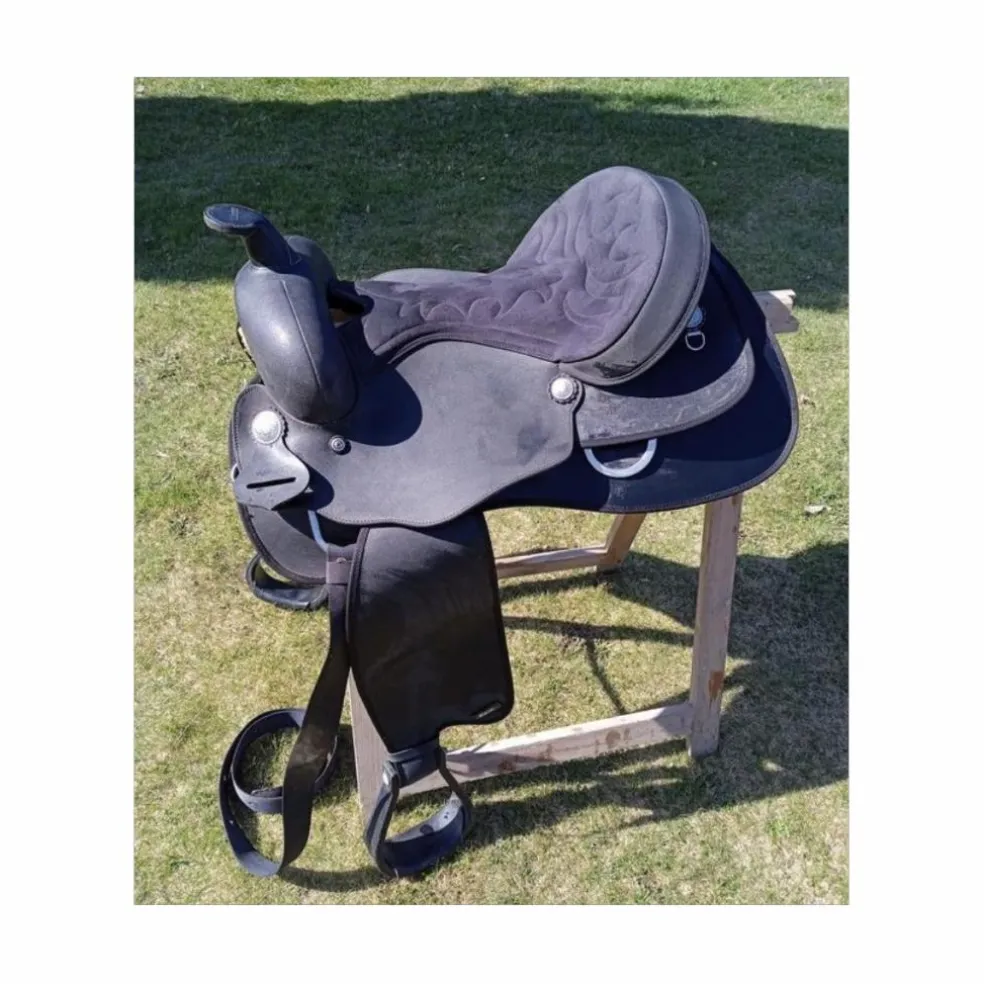 Selle western Wintec 16 pouces Wide