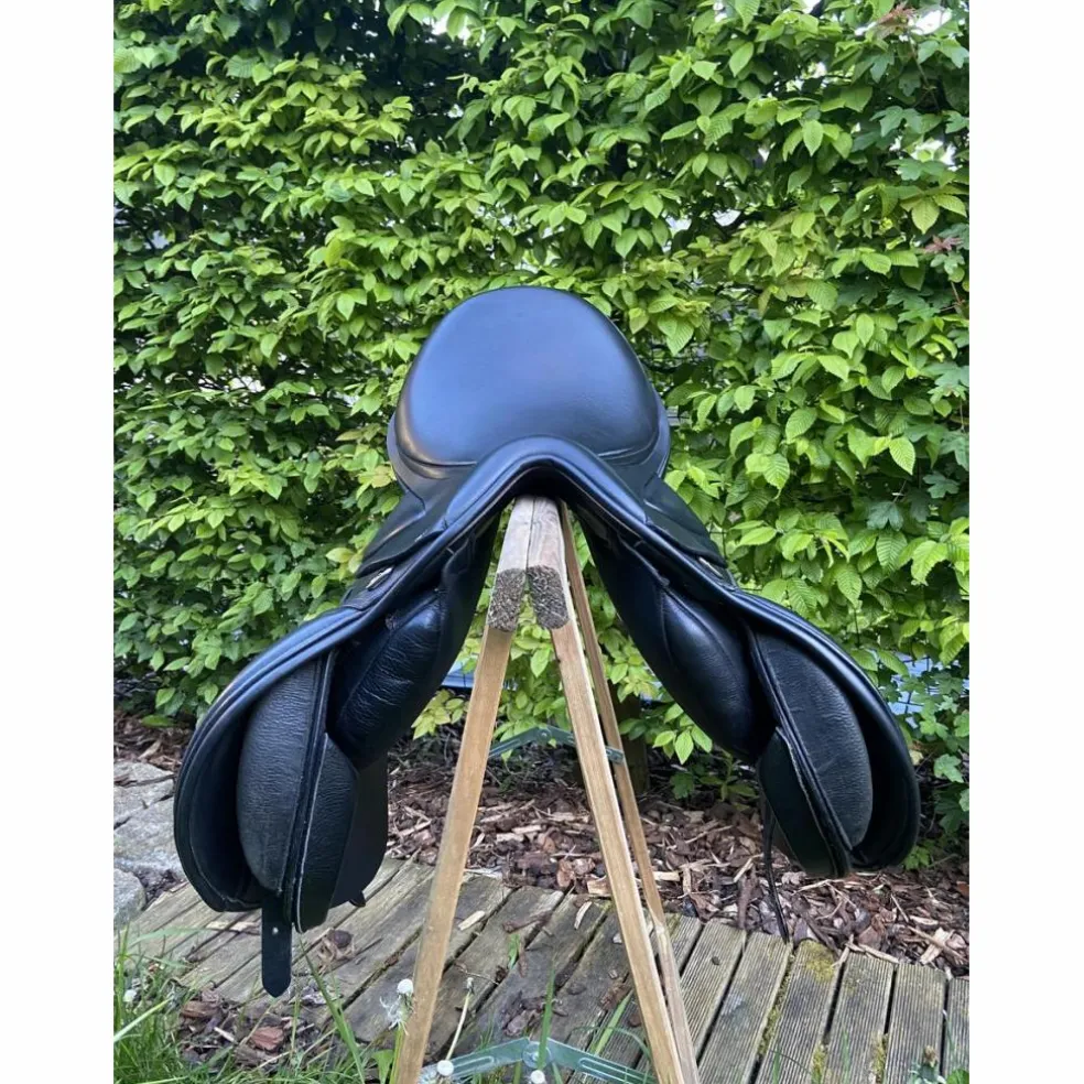 T8 Anatomic 17"