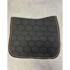 Tapis Akhal + Bonnet