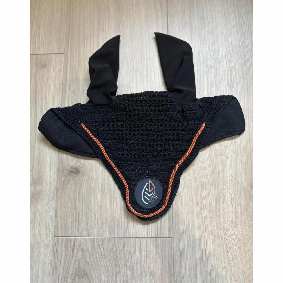 Tapis Akhal + Bonnet