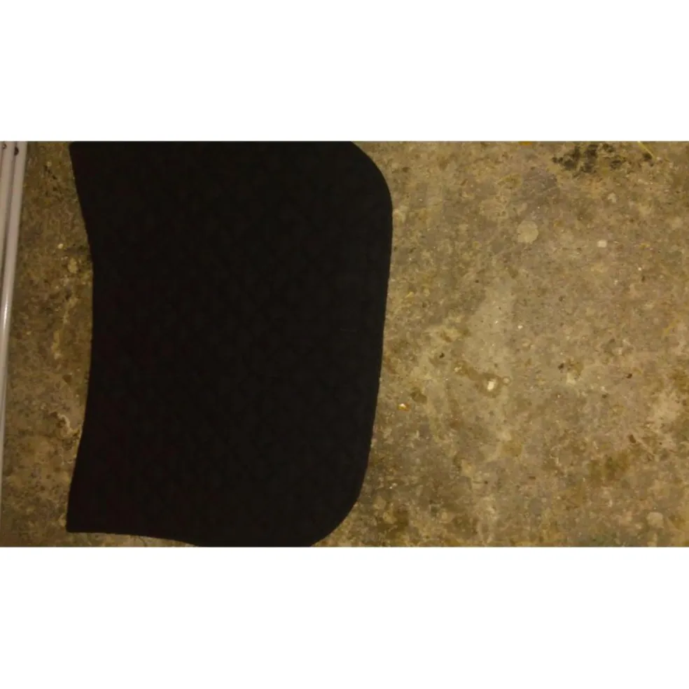 tapis +amortisseur + selle +étrivière et étrier