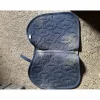 tapis bleu