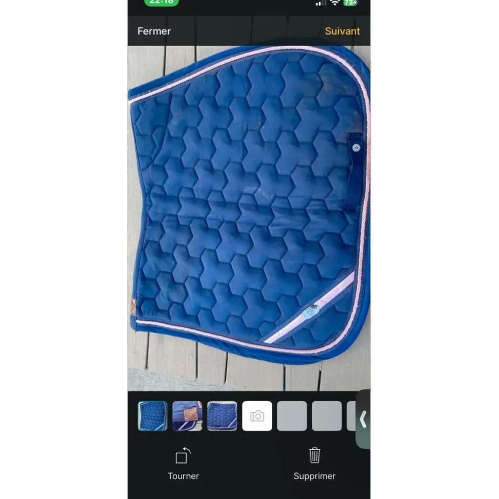 tapis bleu