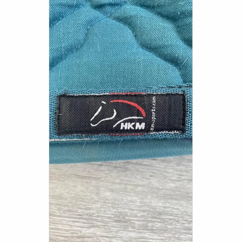 Tapis bleu HKM