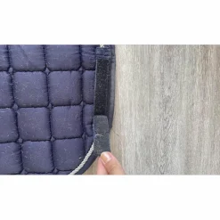 tapis bleu, HKM