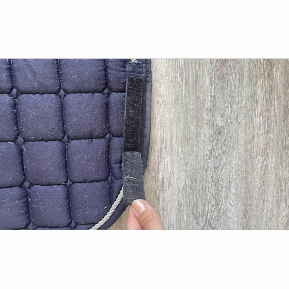 tapis bleu, HKM