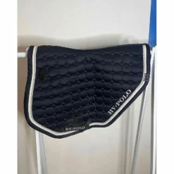 tapis bleu marine