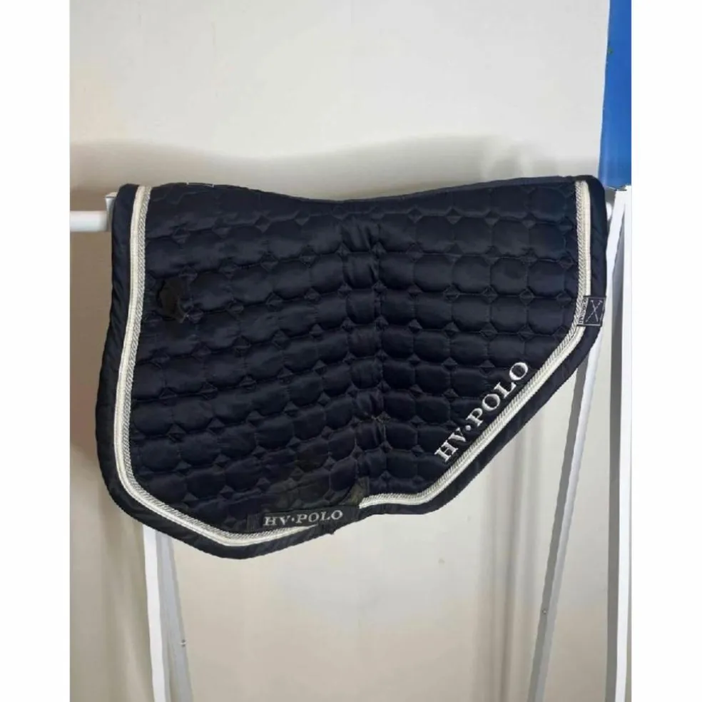 tapis bleu marine