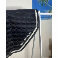 tapis bleu marine