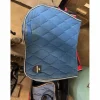tapis bleu roi