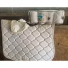 Tapis bonnet bandes blanc