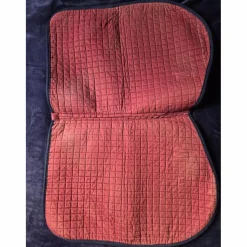 Tapis Bordeaux liseret bleu marine