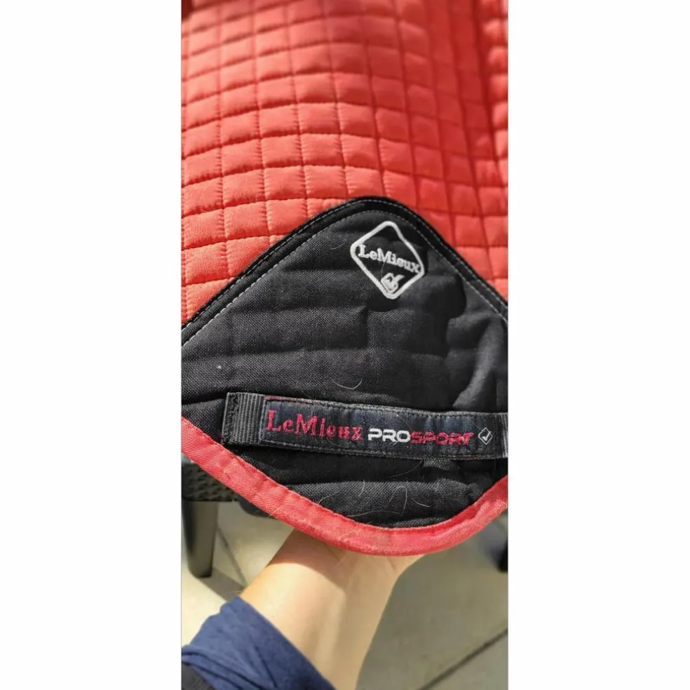 Tapis cheval LeMieux Prosport Close Contact rouge