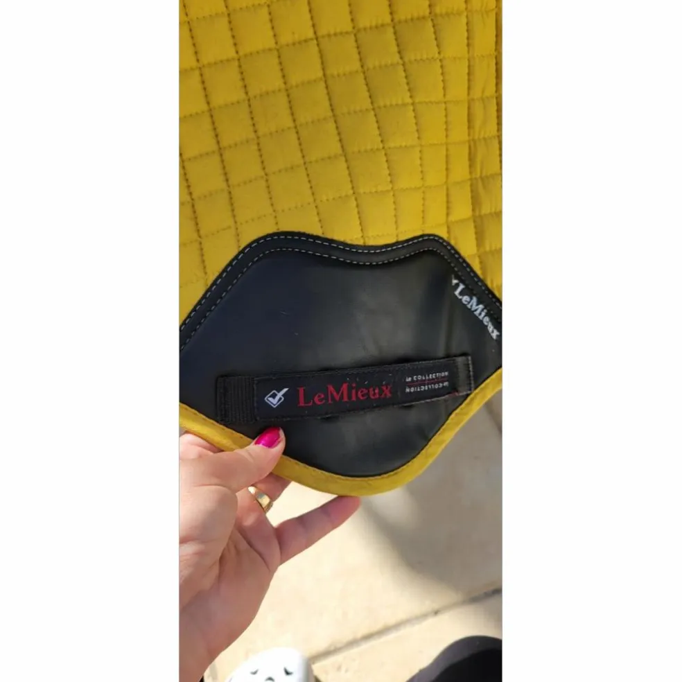 Tapis cheval LeMieux Prosport Close Contact Suède jaune
