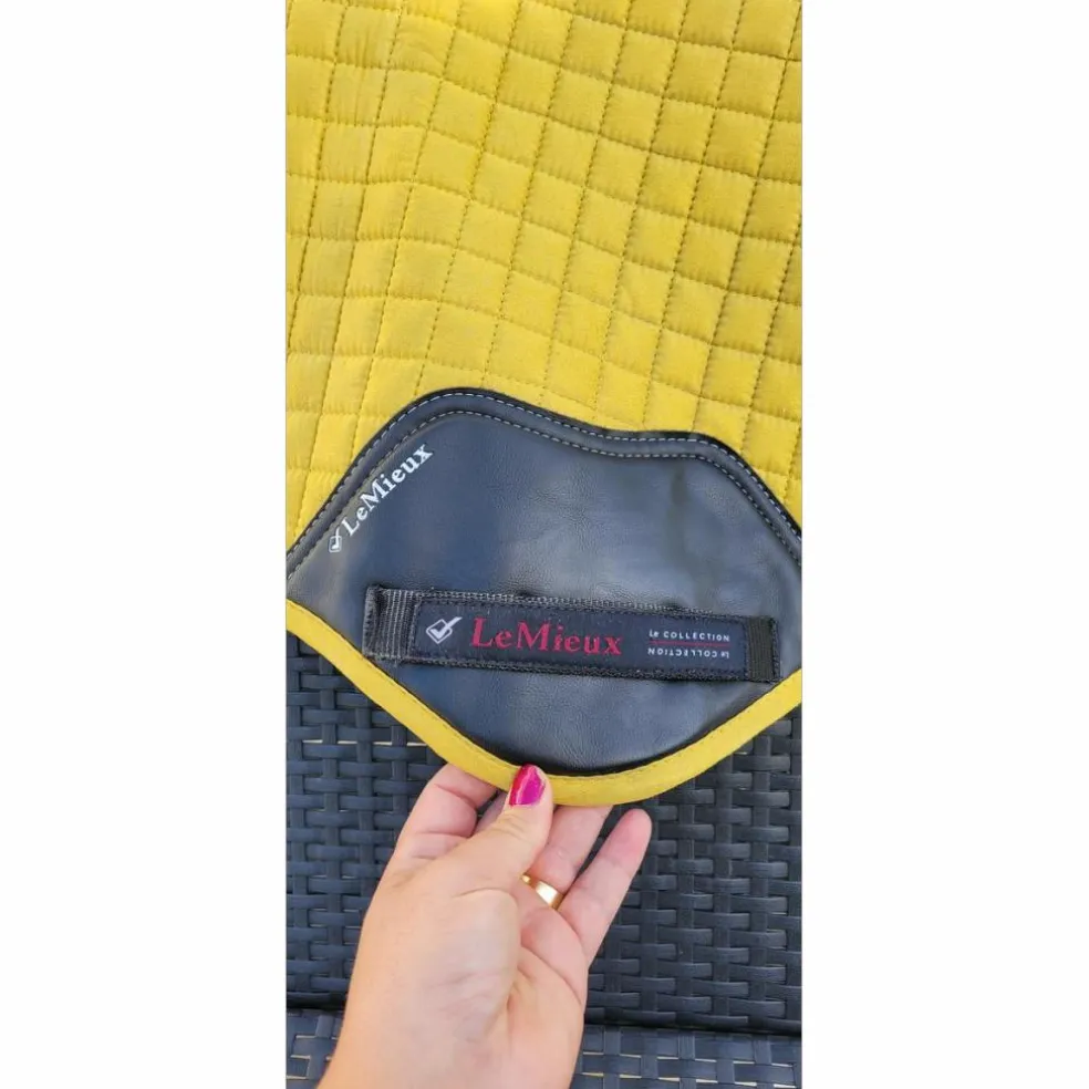 Tapis cheval LeMieux Prosport Close Contact Suède jaune