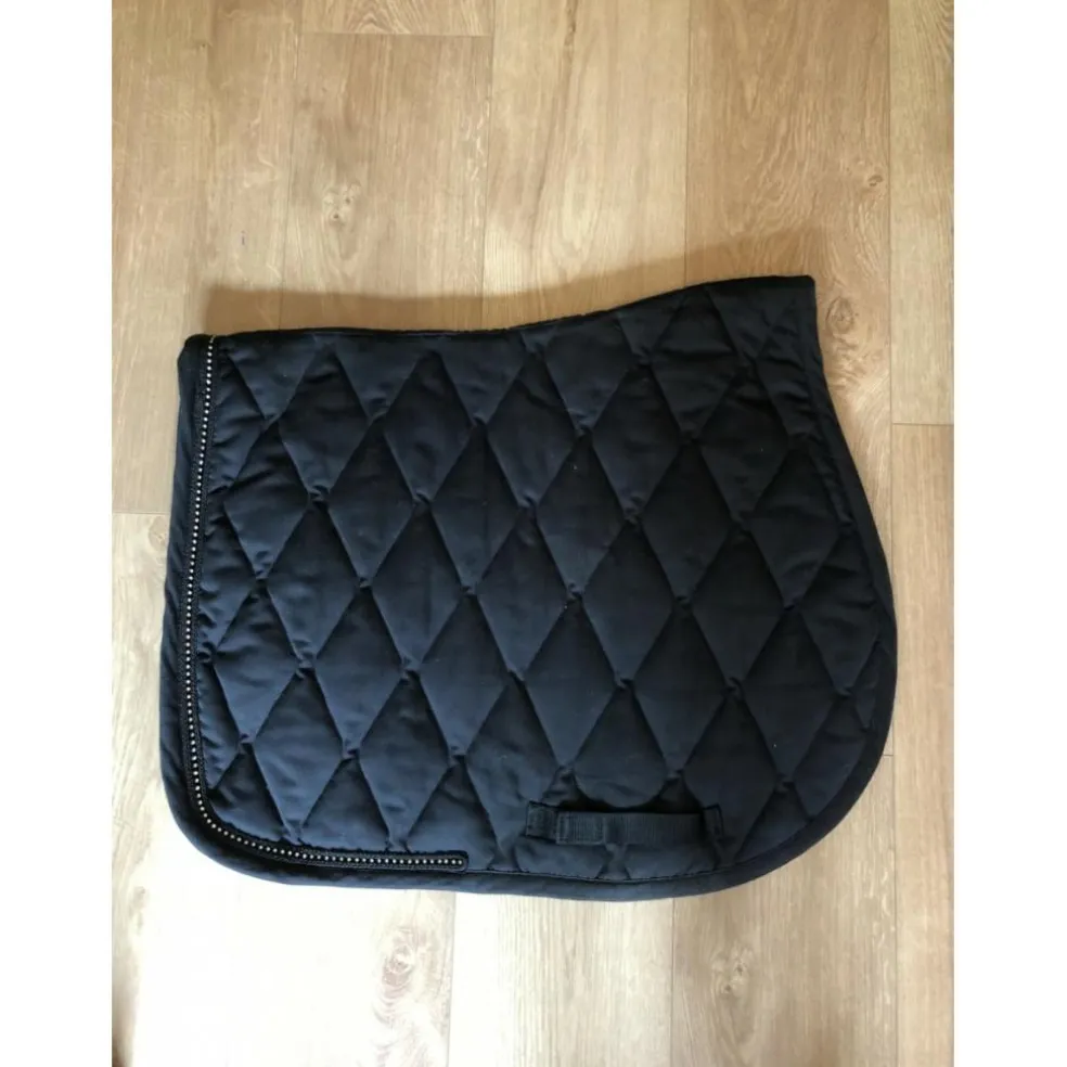 Tapis cheval noir mixte impeccable