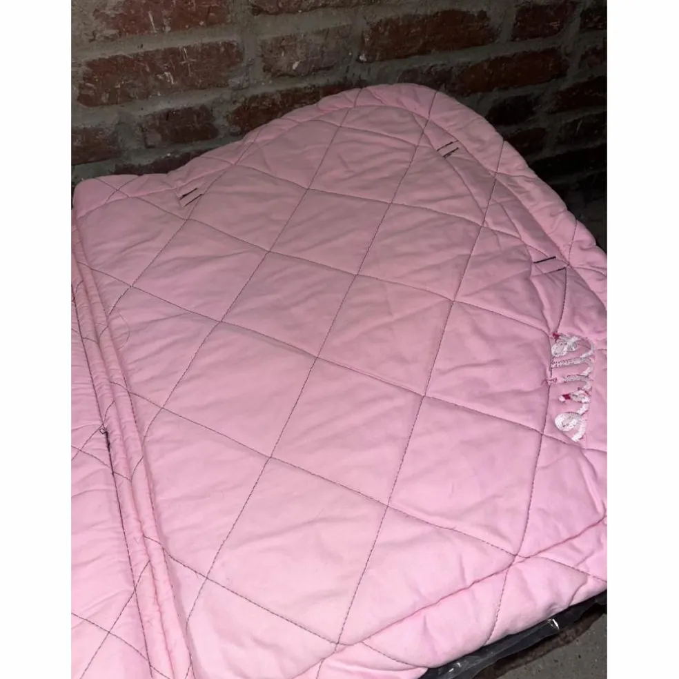 Tapis cheval rose brodé "Elise" Equithème