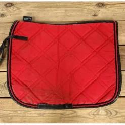 tapis cheval rouge