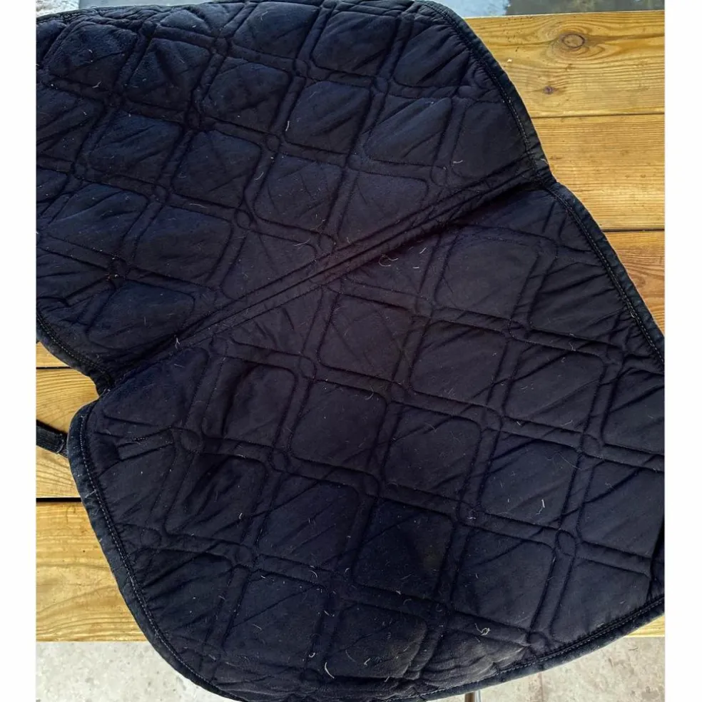 tapis cheval rouge