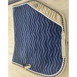 Tapis coupé sport bleu marine QHP