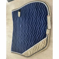 Tapis coupé sport bleu marine QHP