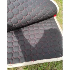 Tapis coupe mixte avec bonnet assorti