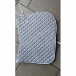 Tapis de selle blanc neuf