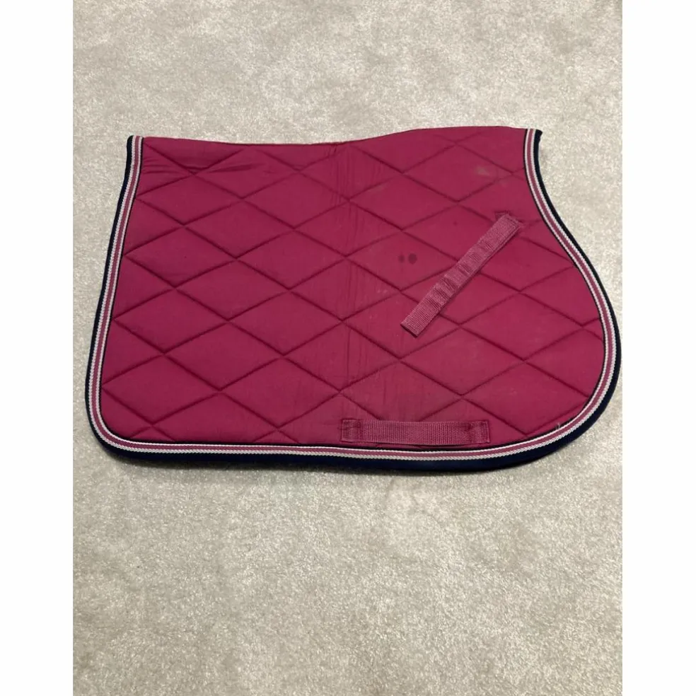 Tapis de selle LAMICELL rose avec bonnet et amortisseur FOUGANZA assorti