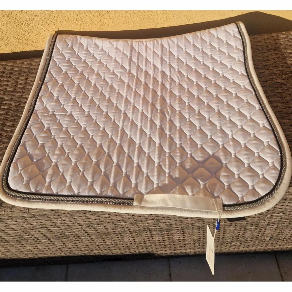 Tapis dressage asup