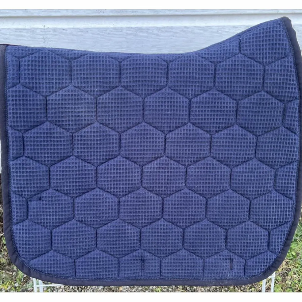 Tapis dressage violet bord noir et or Equidées
