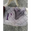 Tapis et bonnet