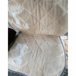 Tapis et bonnet